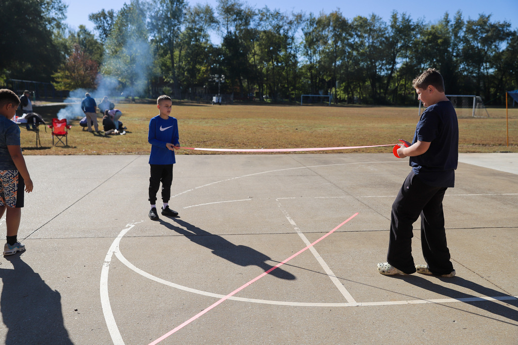 Signaling for help: Hatchet Survival Challenge