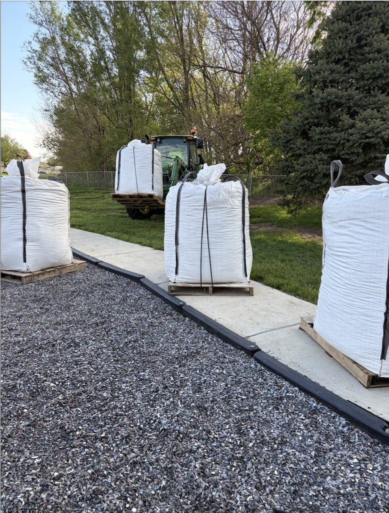 mulch coming in