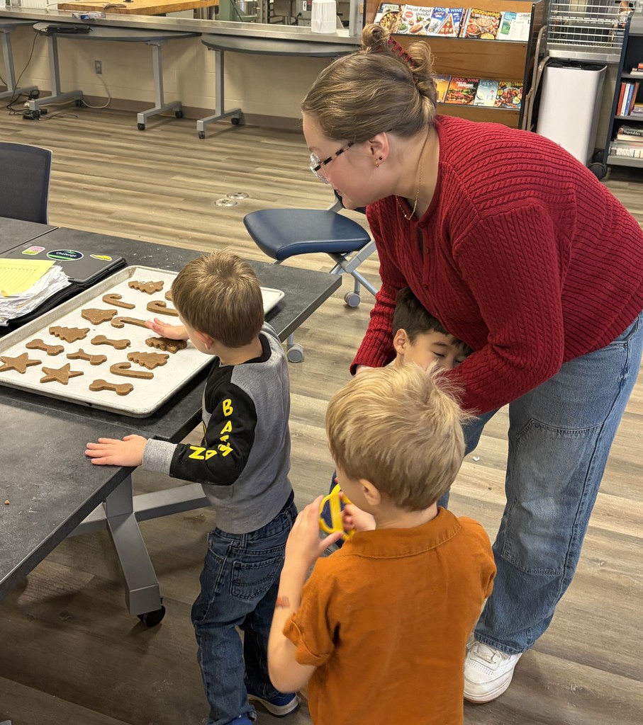 Cookie cutting with Early Learners and the culinary students
