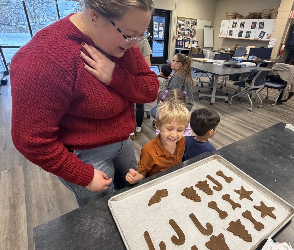 Cookie cutting with Early Learners and the culinary students