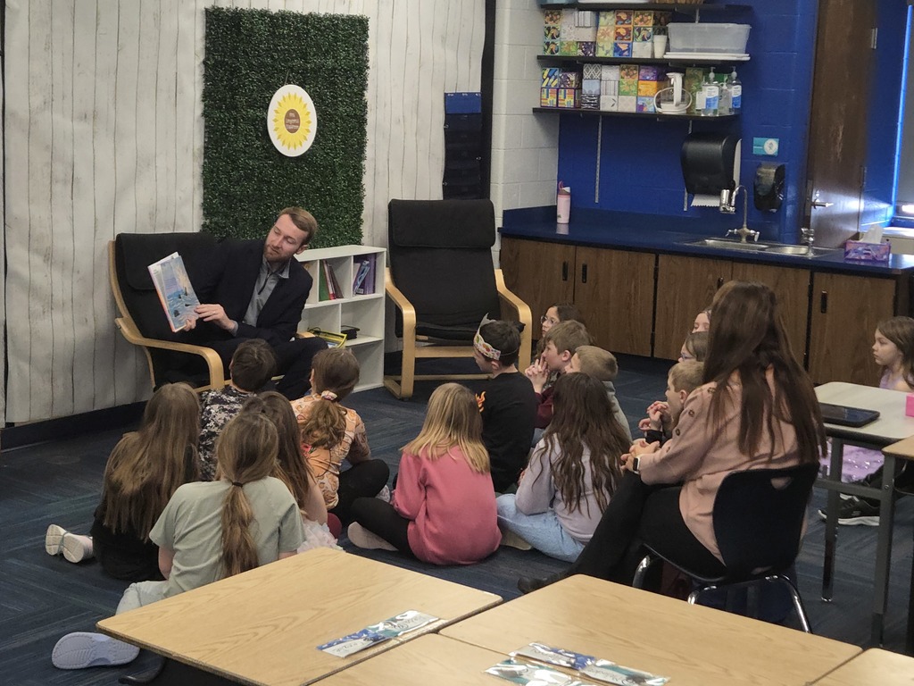 Rep Fairbairn Reads to 3rd Class Class