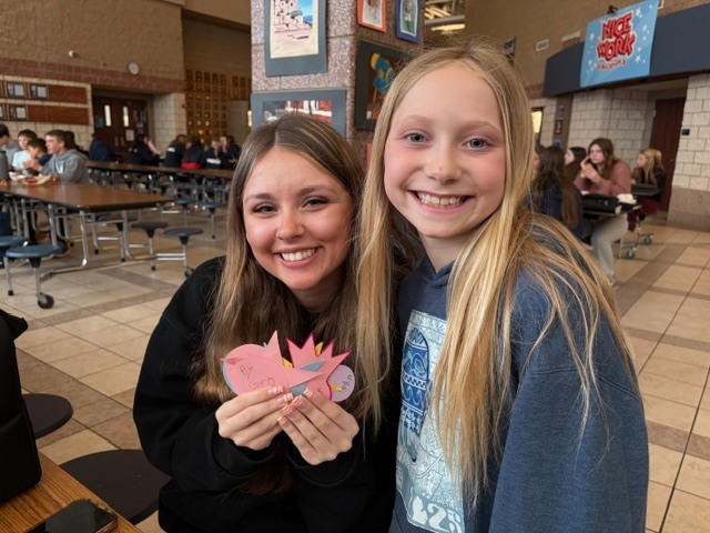 4th Grade Shares Kind Notes With High School 