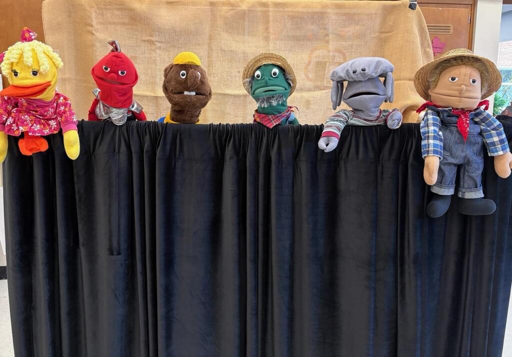 child care puppets