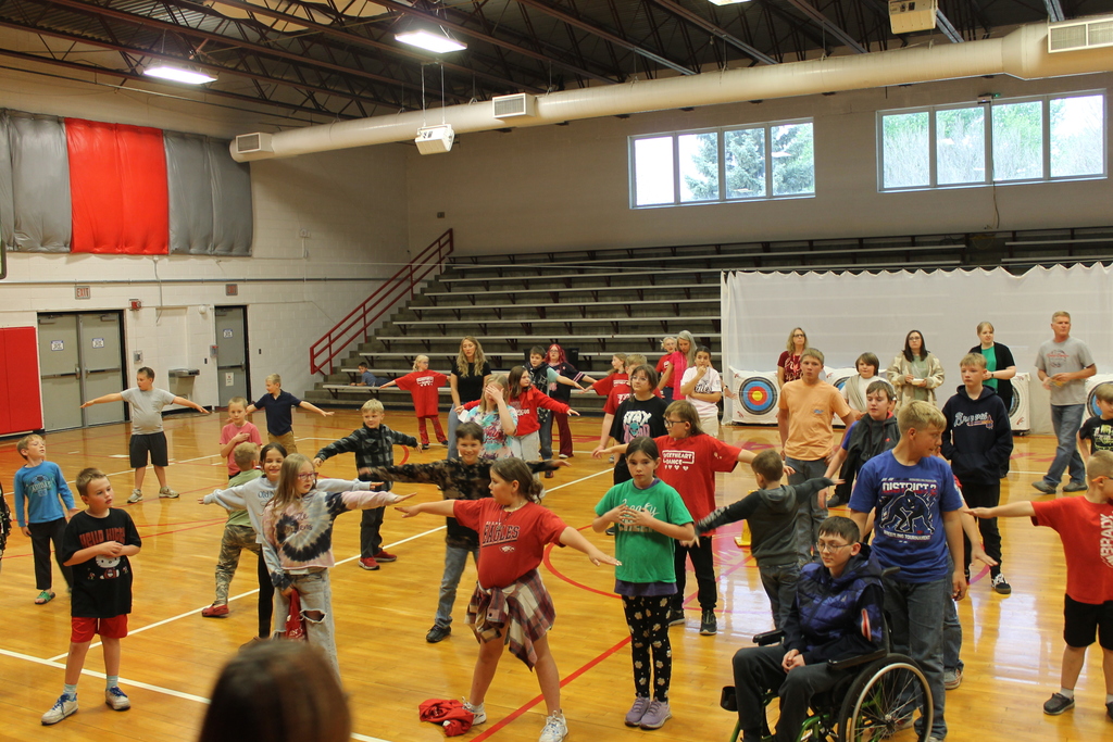 kids camp in gym 
