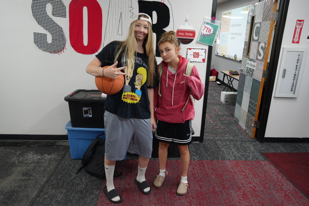 ava and lilly 