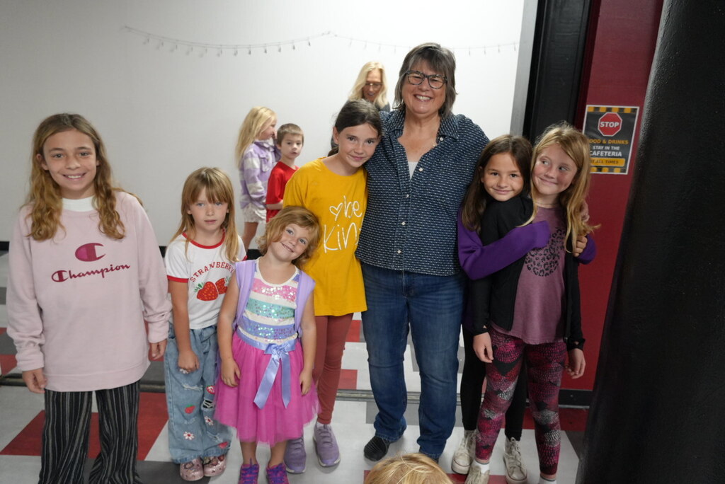 beth and grandkids 
