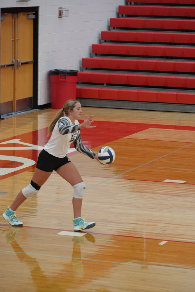 makenna serving 