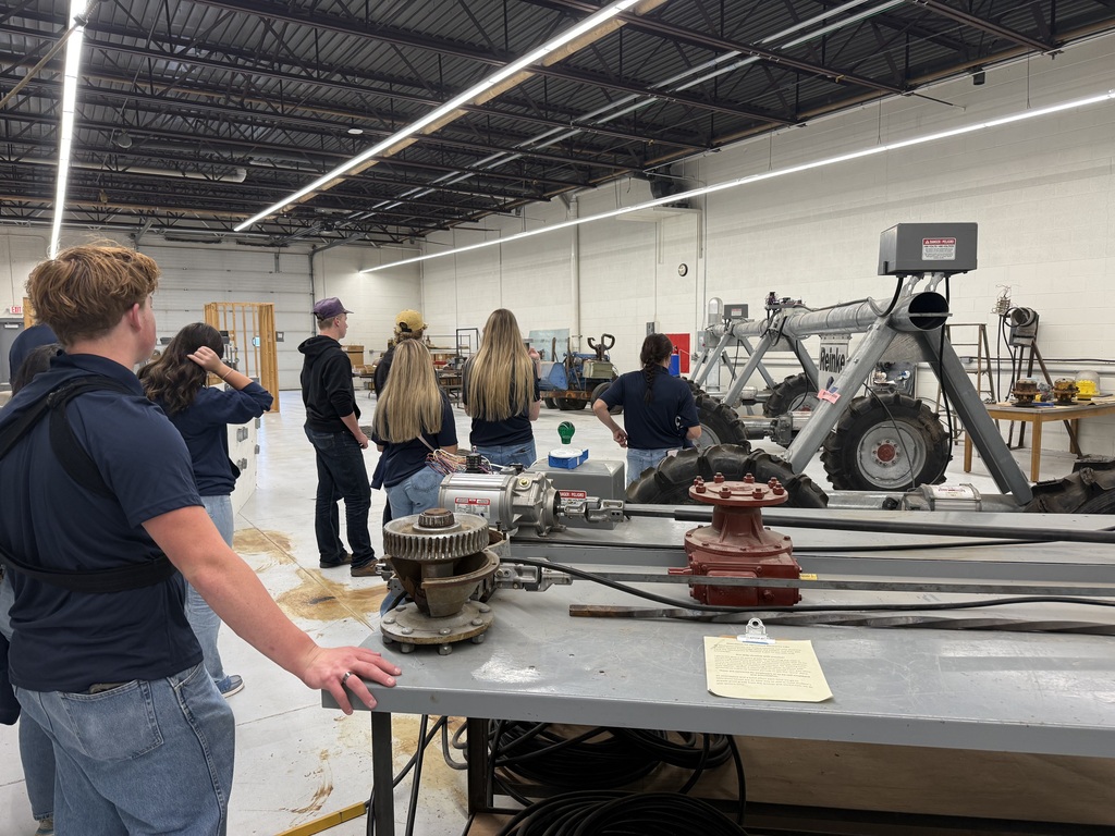 seniors visit NCTA