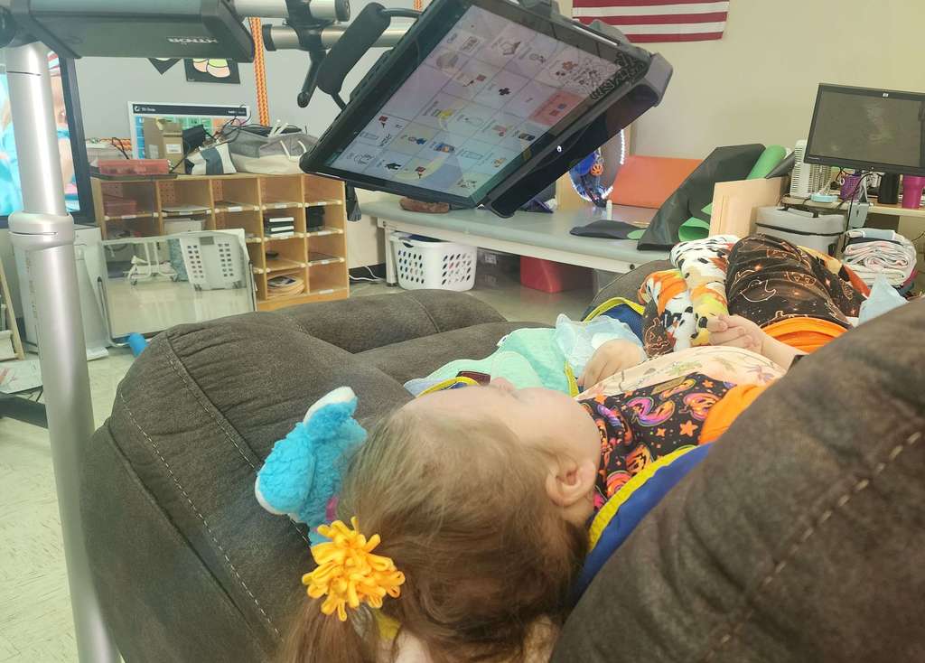 A student using her device with eye gaze technology