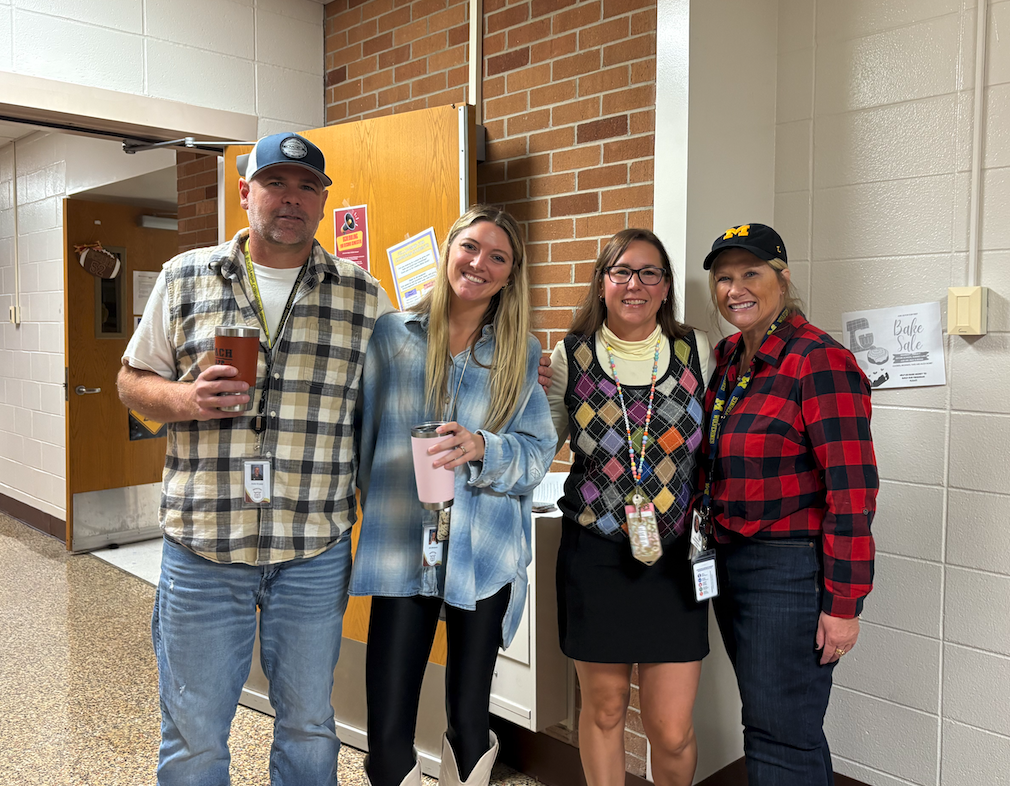 teachers dressed up for homecoming