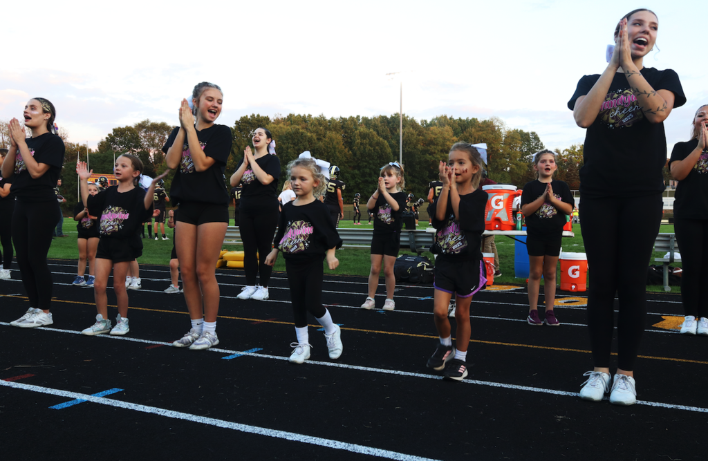group of girls cheerleader