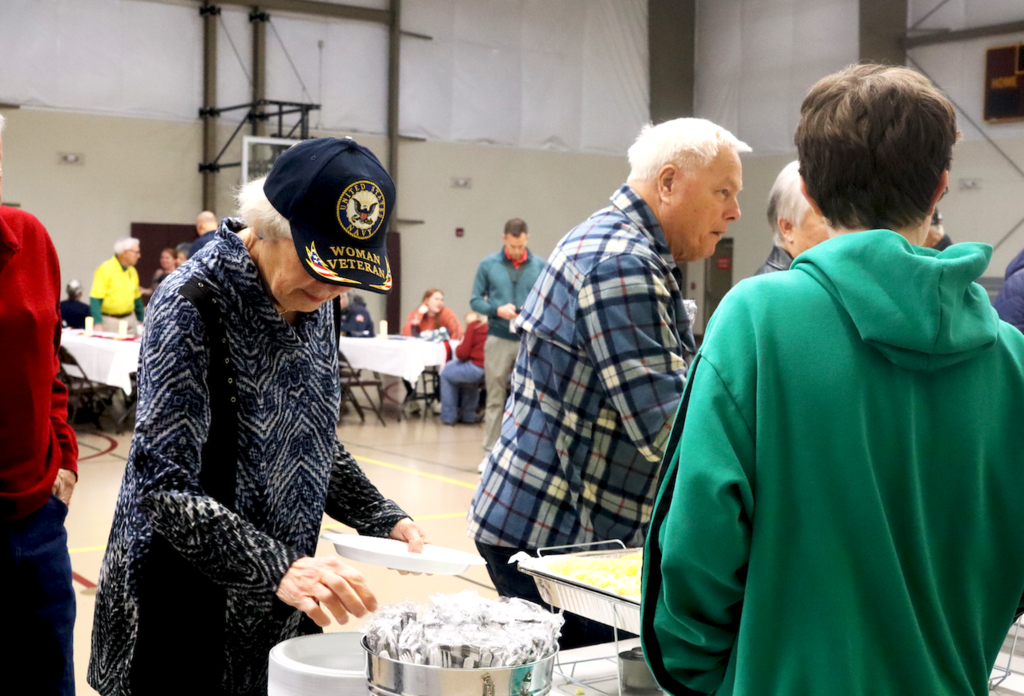 veterans getting breakfast