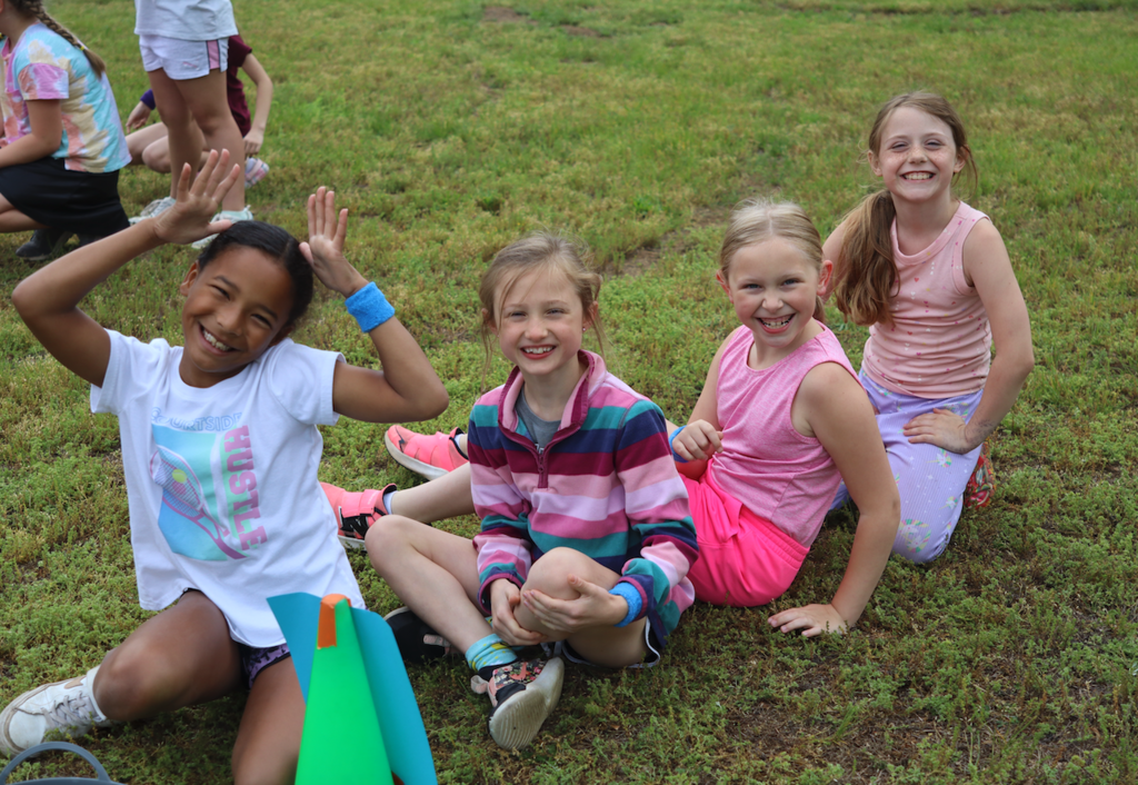 4 girls at field day