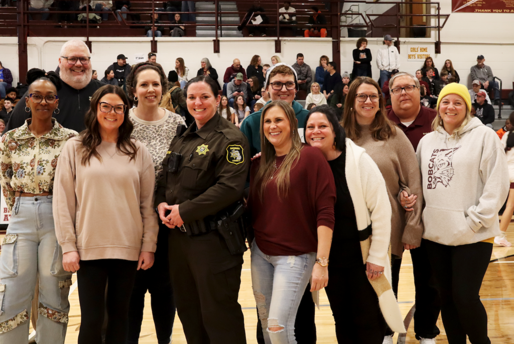 group of girls basketball team from 2000