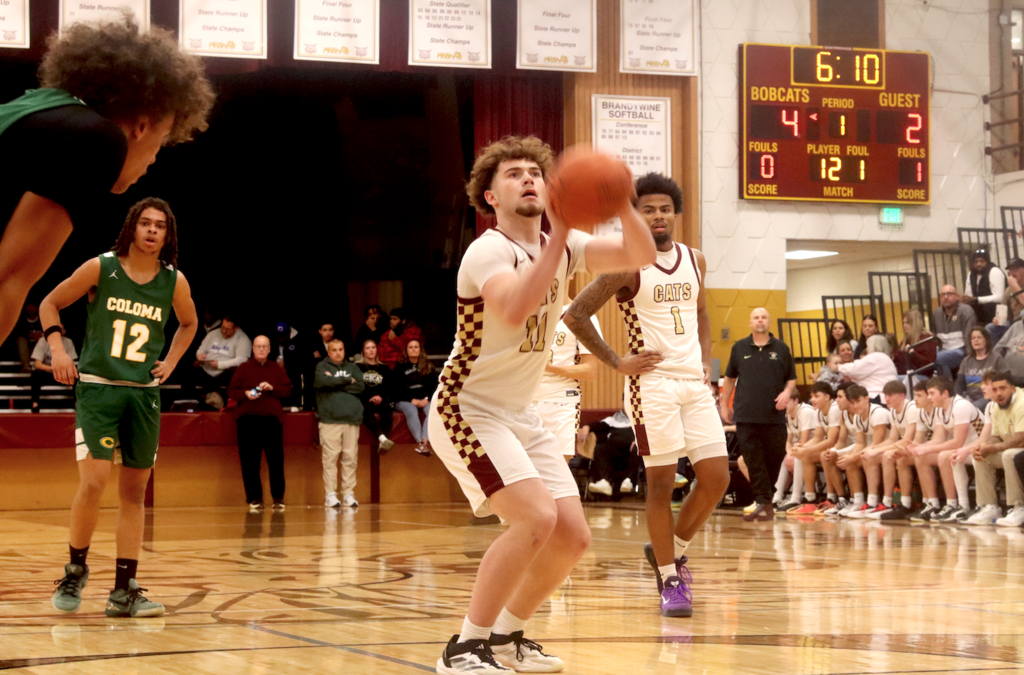 Ryder throwing free throw