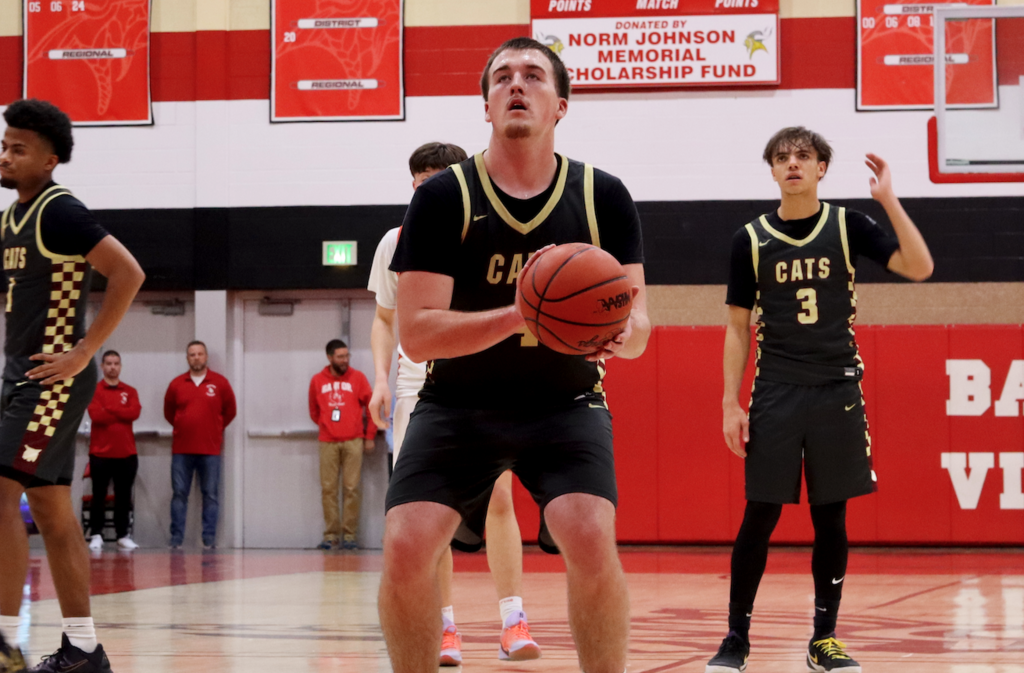 basketball player shooting free throw