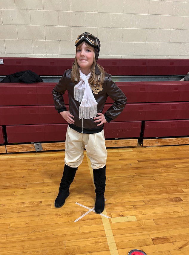 little girl dressed up as Amelia Earhart