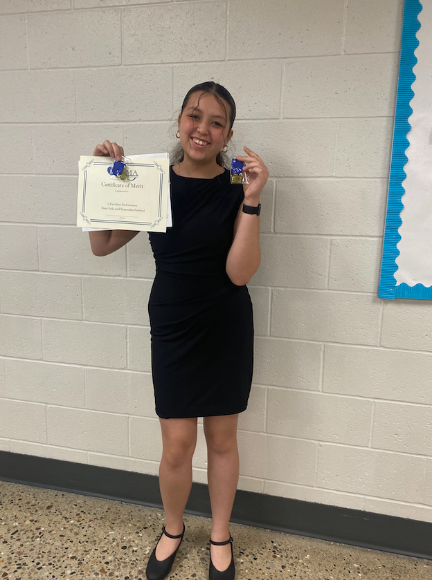 Hailey amster with medal