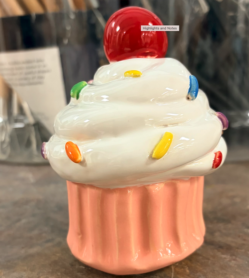 cupcake sculpture