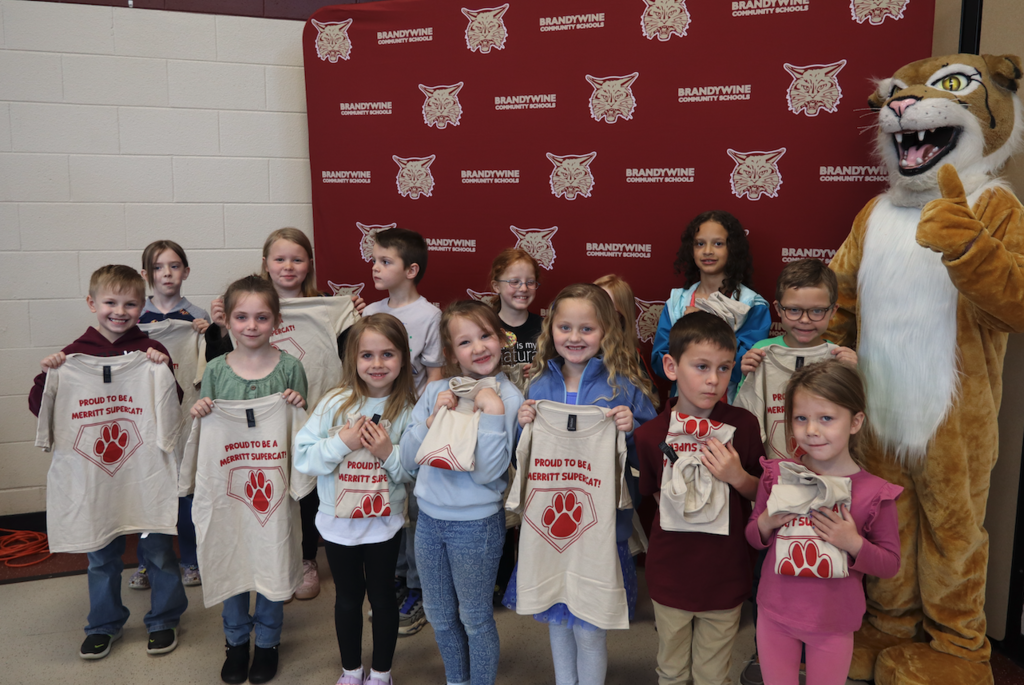 ssupercats group of kids with bobcats