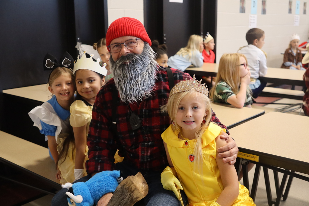 principal with three little principals