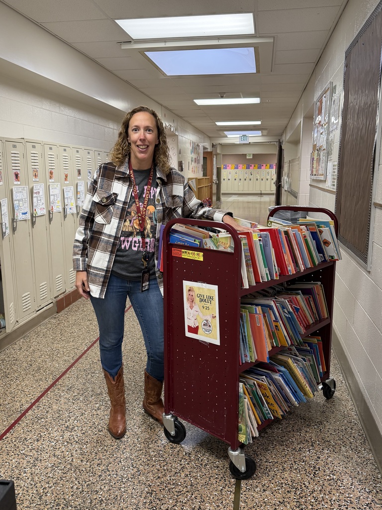 teacher dressed up for dolly parton
