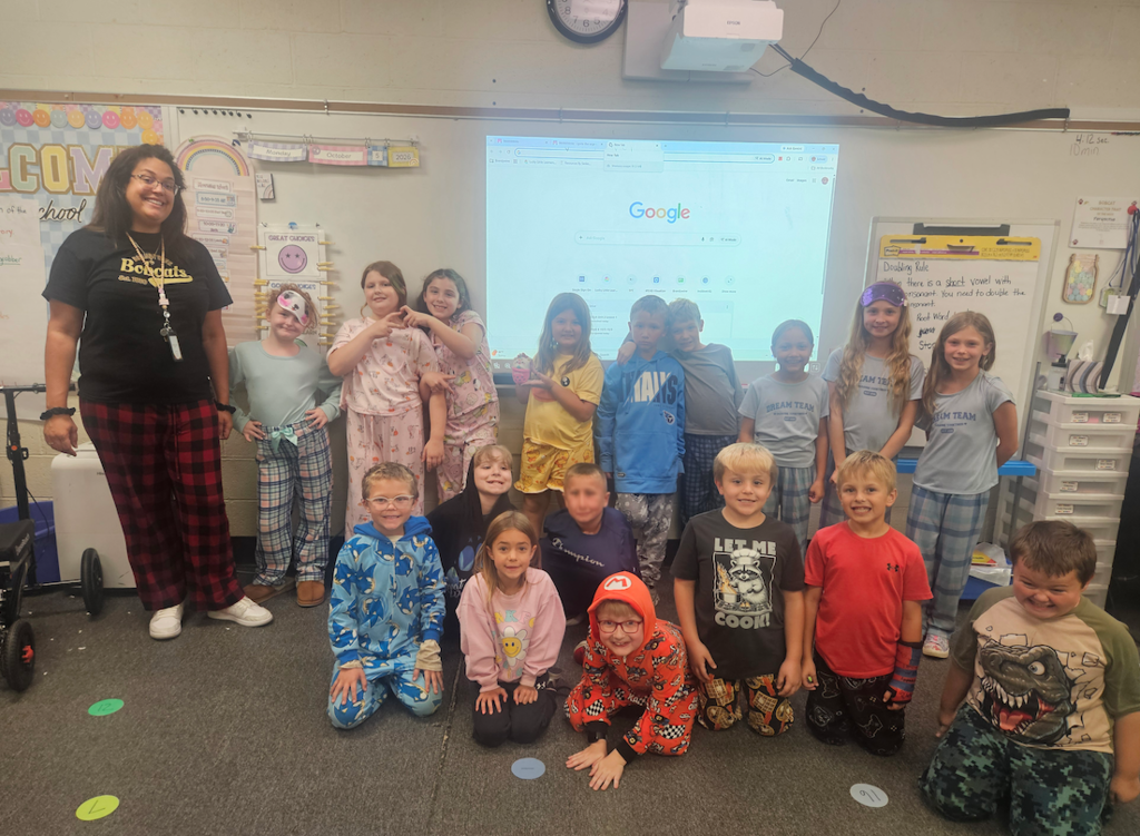 third graders in pajamas for comfy day