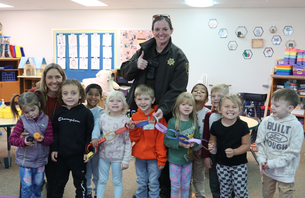 group of DK students with deputy mcg