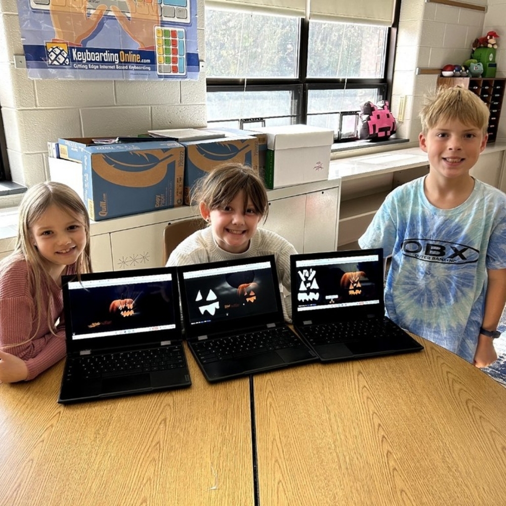 Second grade using PicCollage