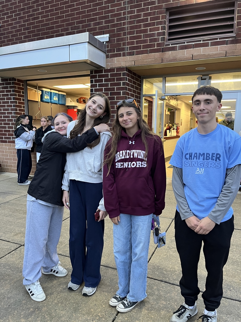 Chamber Singers students standing before their performance