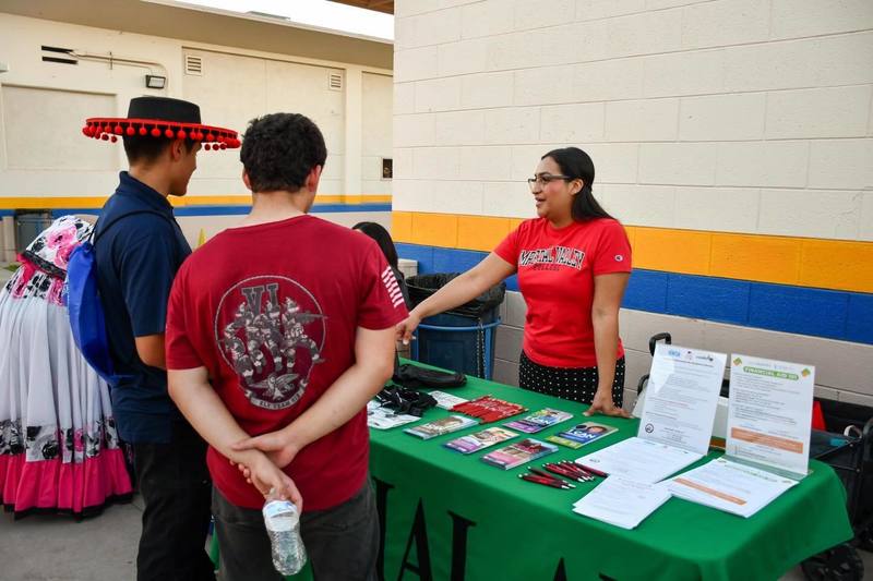 Students talk to representative on Imperial Valley College