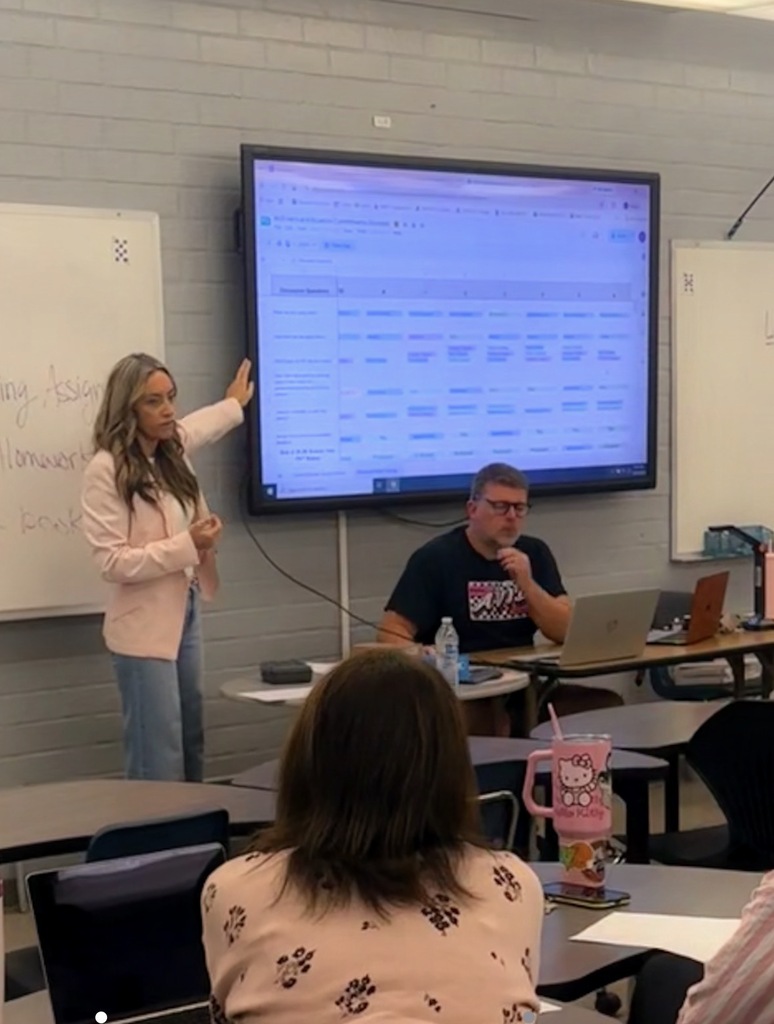 BJH and BOUSD AVID Team leads a Teacher Training on Focused Notes Taking.