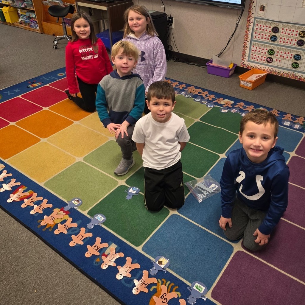 Match the beginning sounds of and object to the corresponding letter.