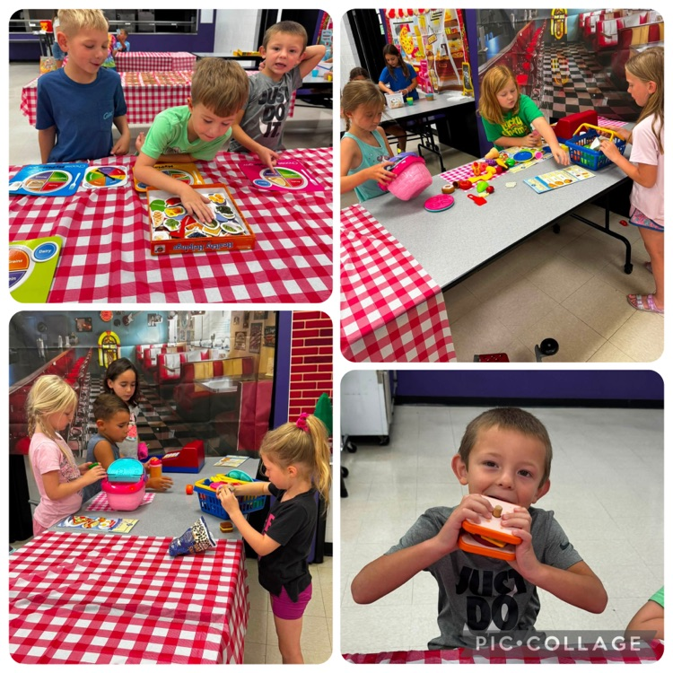 grades one and two restaurant day