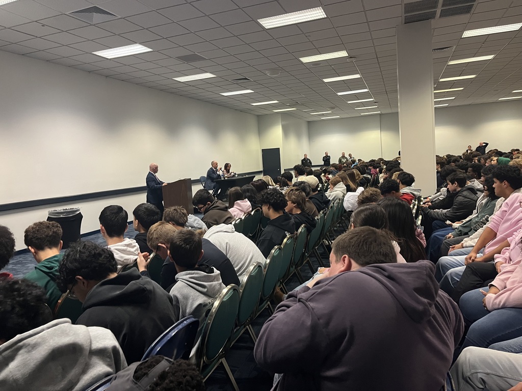 Sports Marketing & DECA Learn more about what it takes to run a professional sports team!