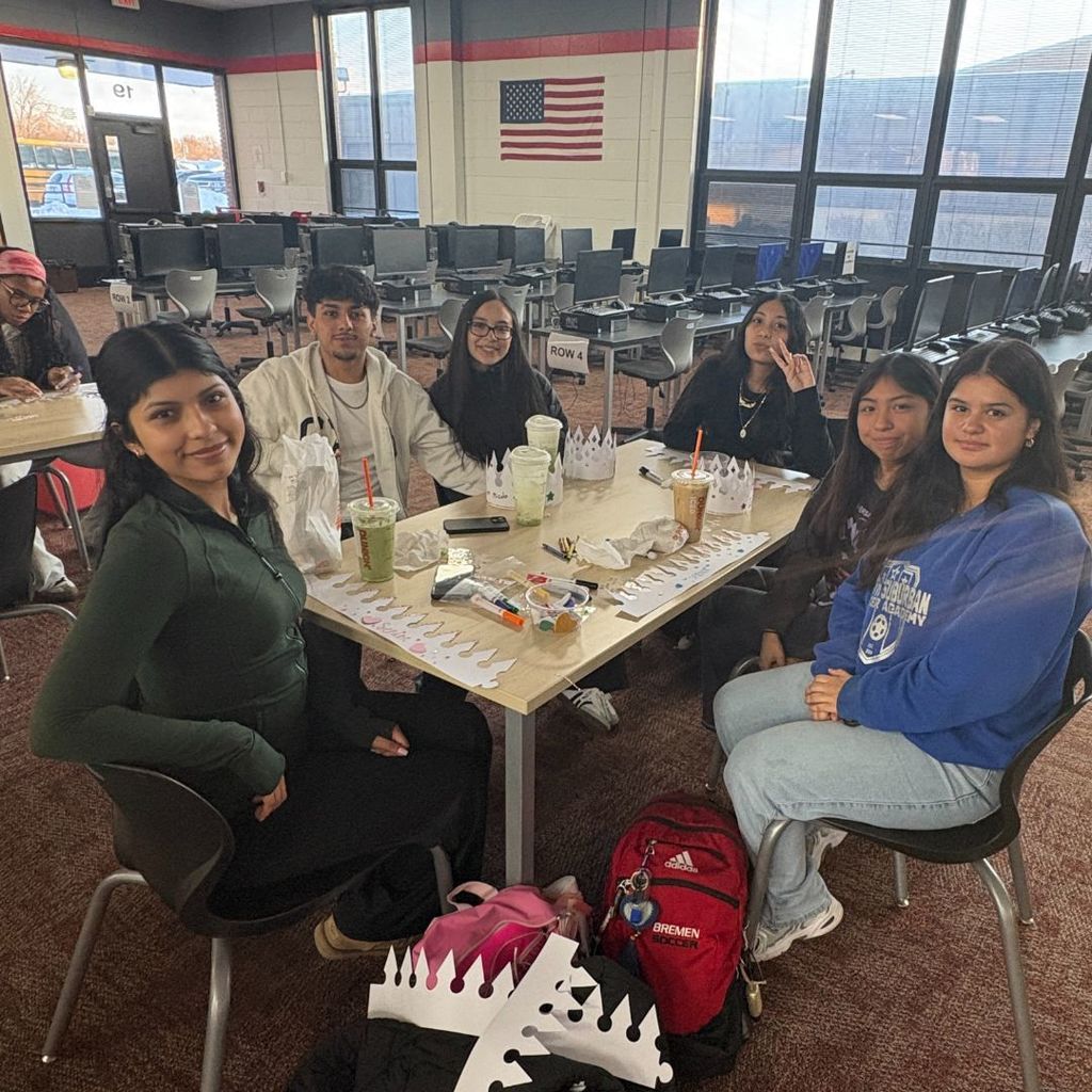 Senior Crown Decorating 