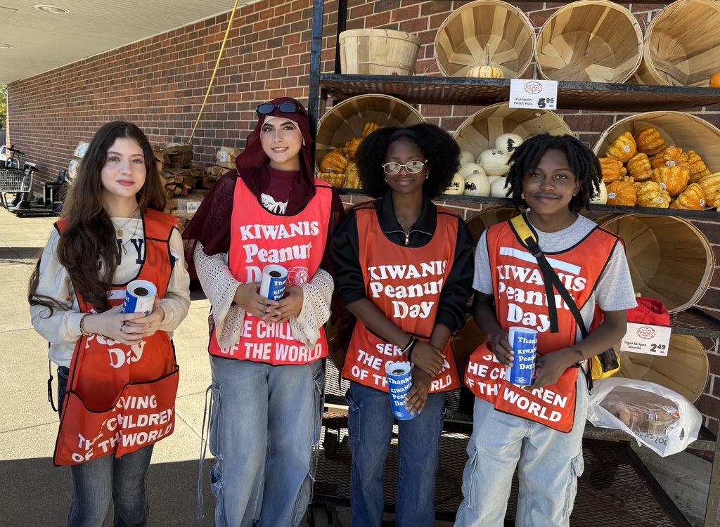 Key Club Kiwanis Club’s Peanut Day