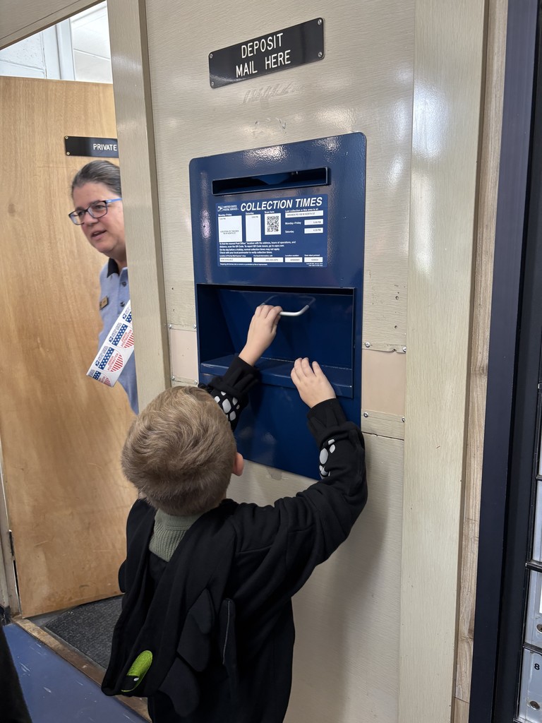 Ms. Holmes student sending mail