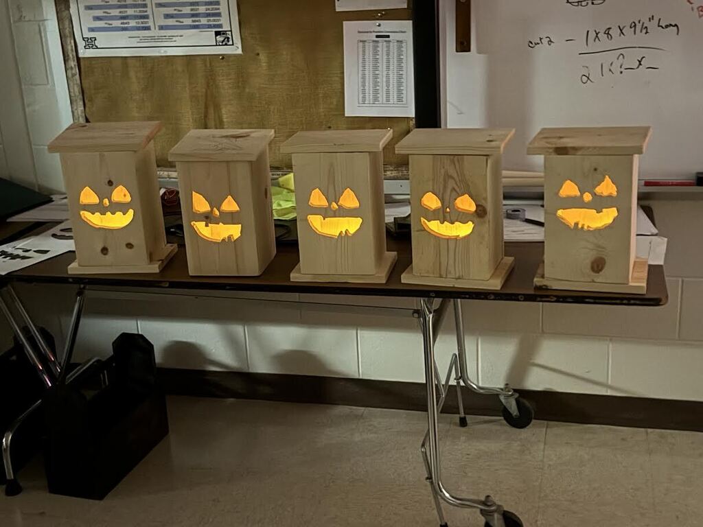 Wooden shop Lanterns