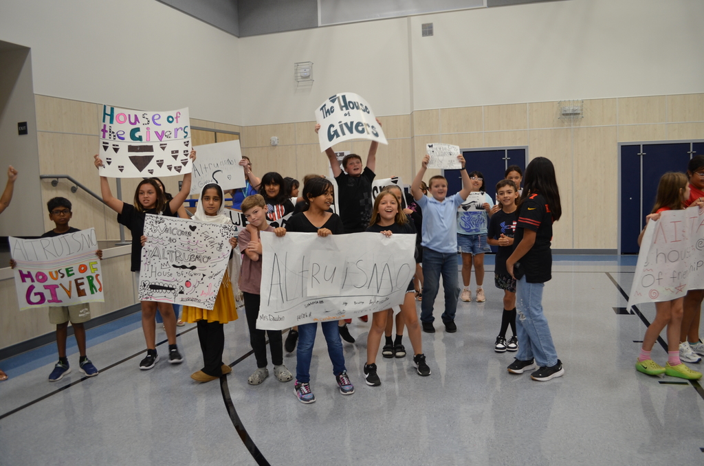 Students in the House of Altruismo were excited to continue to grow this year. 