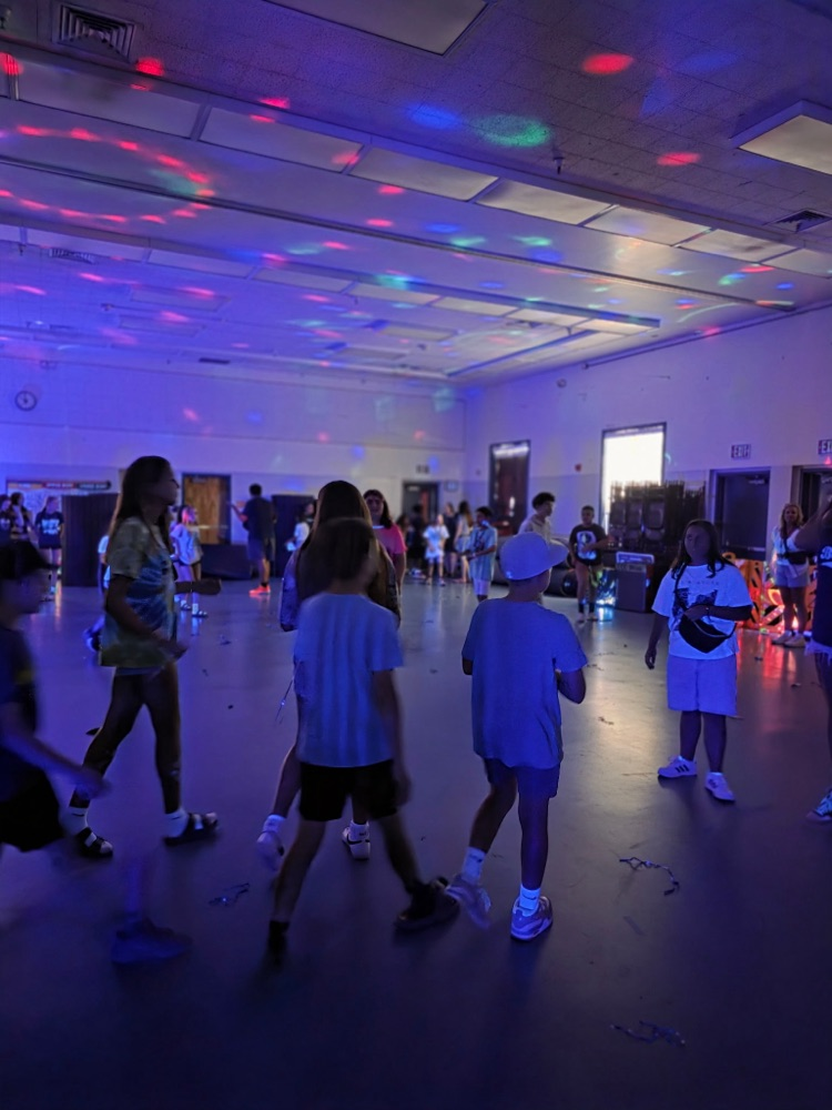 Bristow Splash Social - dancing