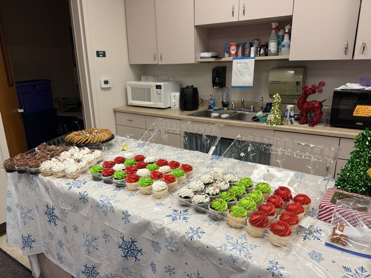 ACSA BUSD Middle School Vice Principal of the Year Kara Ravina