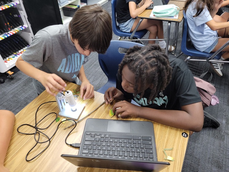Mrs. Dearman’s Science class