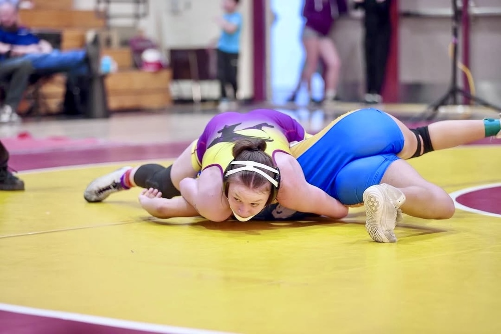 Peyton Lawrence wrestling image