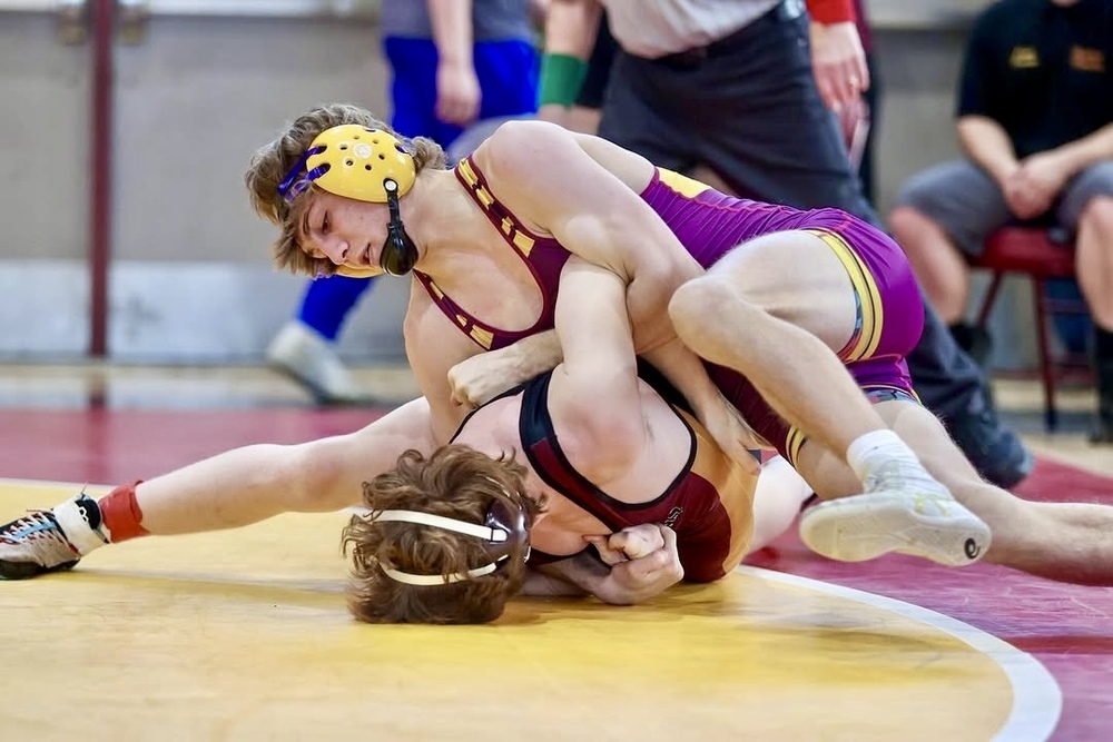 Ryan Lee wrestling at league tourney