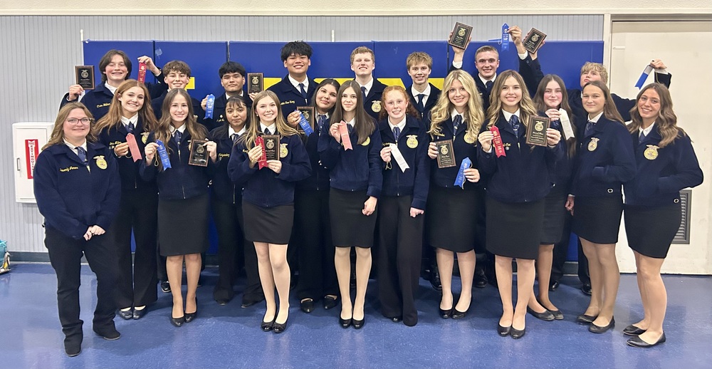 FFA members at Linden High School image