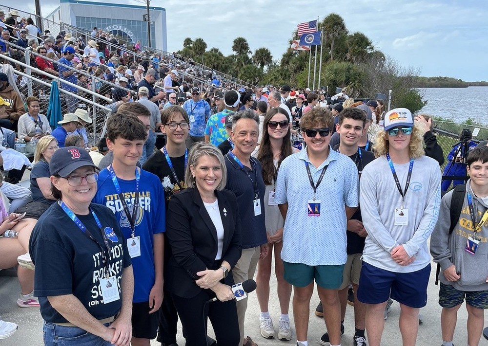 BPS Students at Artemis viewing area