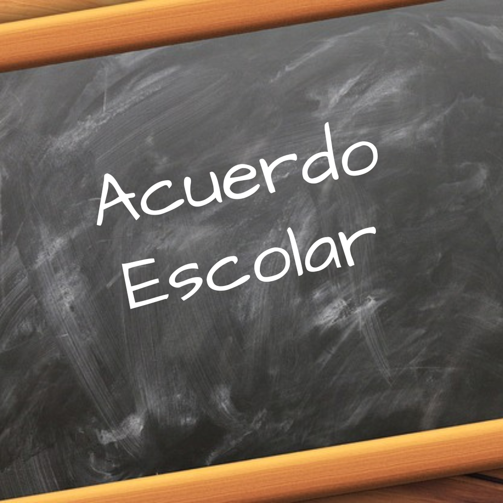 Chalkboard that reads "Acuerdo Escolar" in white text