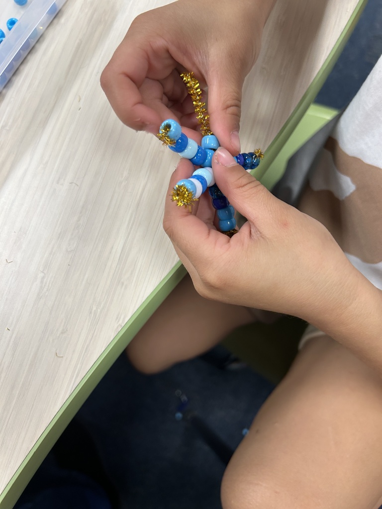 Make and take station