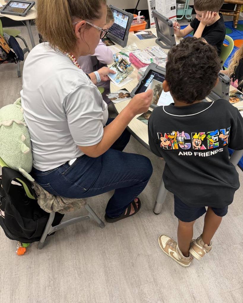 Students using iPads to create their project